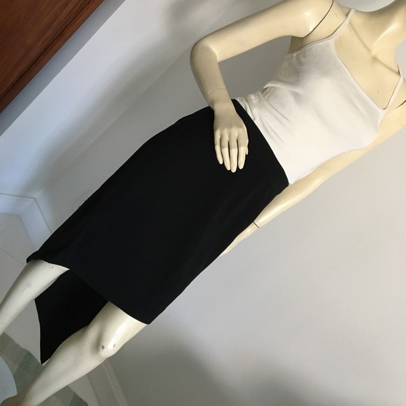 New Robbi & Nikki black asymmetrical skirt - Picture 6 of 7